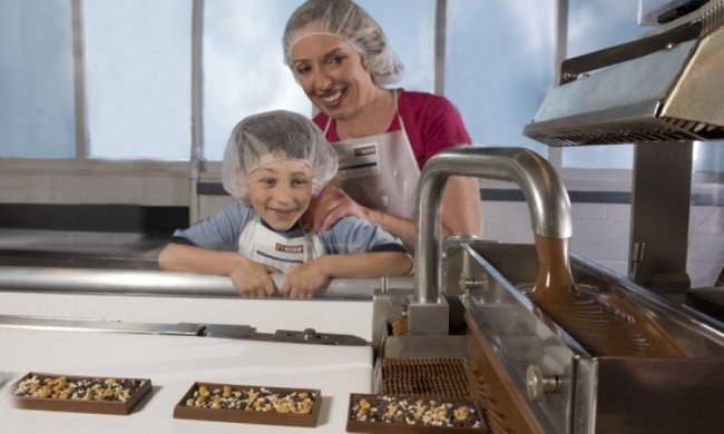 Roshen распродает производство в Мариуполе