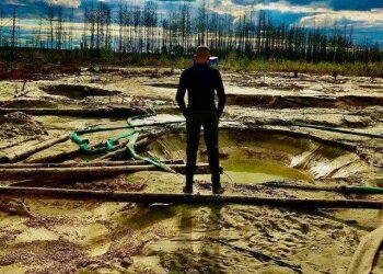 Фото з Instagram незаконних видобувачів бурштину