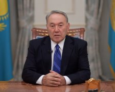 Президент сложил полномочия