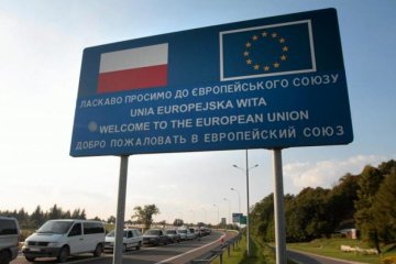 Боятся чумы: Польша отгородится от украинцев прочной стеной