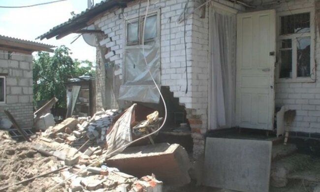 Подростка насмерть завалило кирпичной стеной