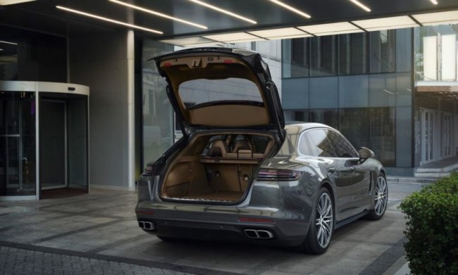 Porsche презентував перший універсал в своїй історії