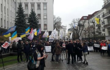 Митинг под Администрацией президента