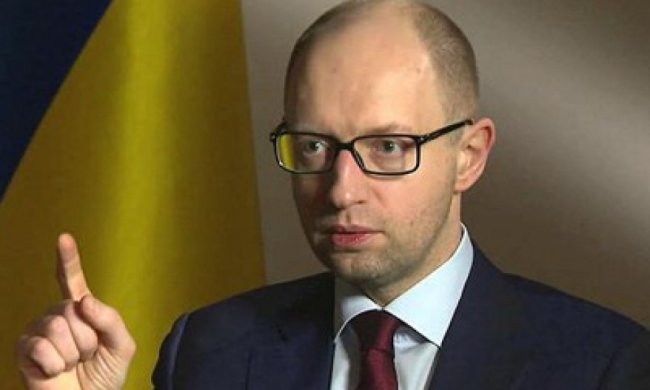 Яценюк вимагає перевірити великі державні компанії щодо відмивання коштів