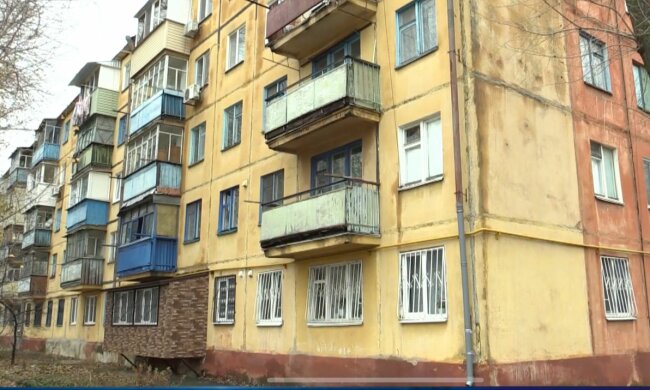 Киевлянам могут запретить стеклить балконы, последнее слово за Кличко
