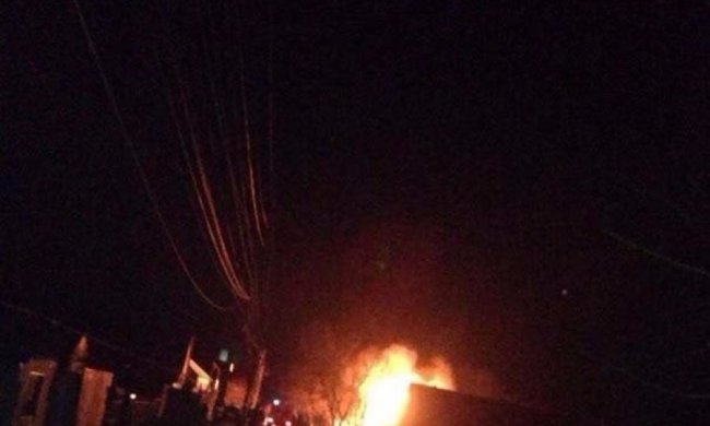 У Донецьку бойовий снаряд потрапив в житловий будинок