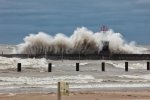 Цілі міста під водою: з'явилися страхітливі кадри наслідків смертоносного урагану "Флоренс"