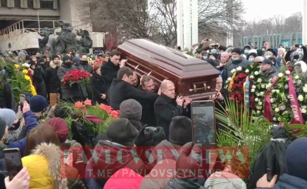 похорон Кернеса, скріншот з відео