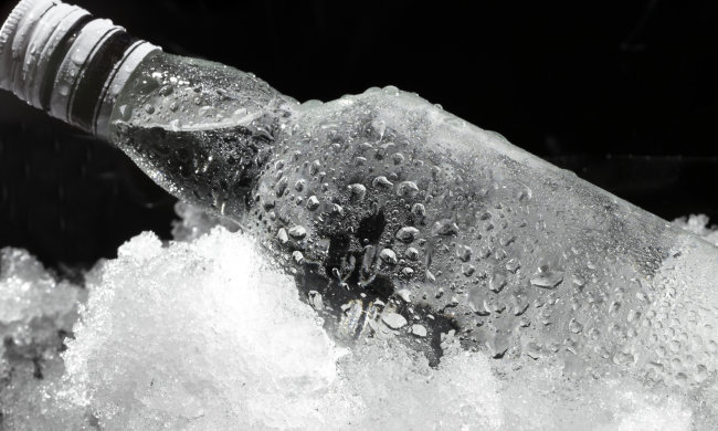 Холодно, сумно, похмуро: що провокує любов до алкоголю