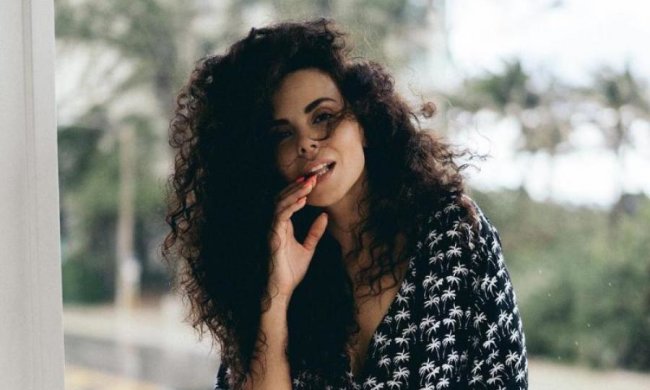 Каменских в смелом топе показала "душу нараспашку"