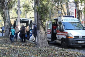 Переповнена маршрутка протаранила тролейбусну опору