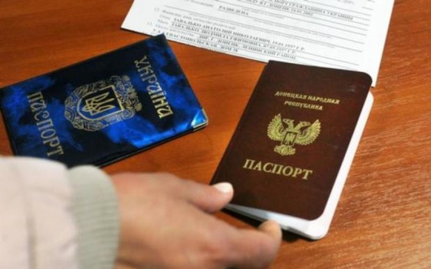 Нехай подивляться: чому "ватникам" потрібні біометричні паспорти
