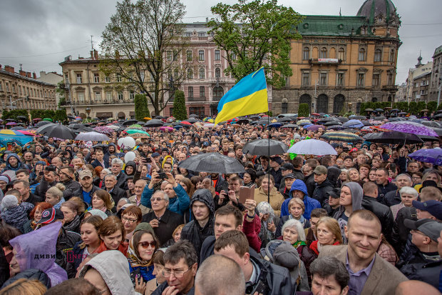 У Twitter різко осмикнули порохоботів: "Лише б їх мерзенний ватажок повернувся до корита"