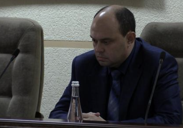 Керівник криворізької прокуратури Олег Рижков задекларував елітне майно, авто Tesla та мільйонні доходи родини