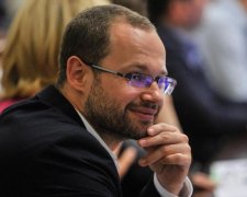 Дістав свій причиндал прямо в Раді: одіозного нардепа засікли за непристойним заняттям
