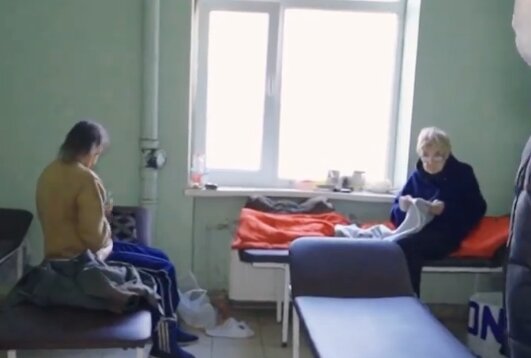 Пункт обогрева бездомных, скриншот с видео