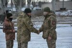 Храбрым украинским воинам вручили знаки отличия командования ООС, фото: штаб ООС