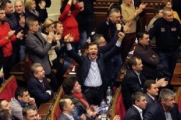 Українці пропонують повісити всіх депутатів на "Алеї Слави"