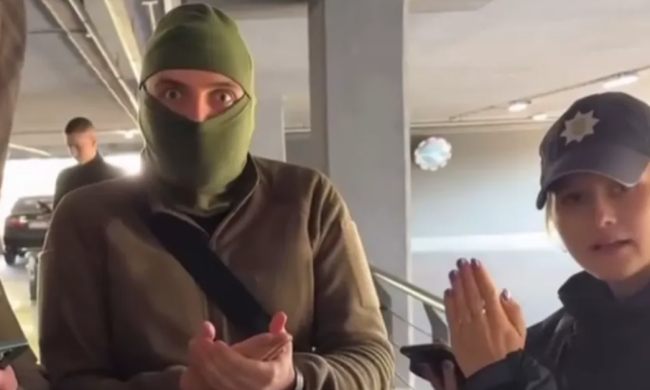 ТЦК в балаклаві. Фото: скрін YouTube