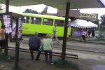 Трамвай завез пассажиров прямо в киоск (ФОТО)