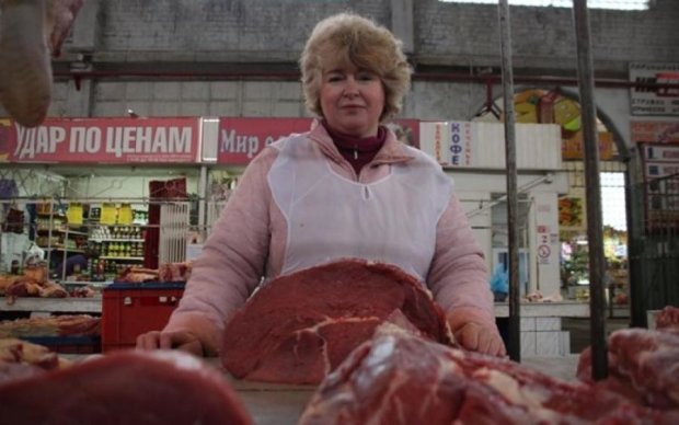 Не смотреть во время еды! В украинские магазины подвезли новое мясо