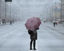 По всій території України синоптики оголосили штормове попередження