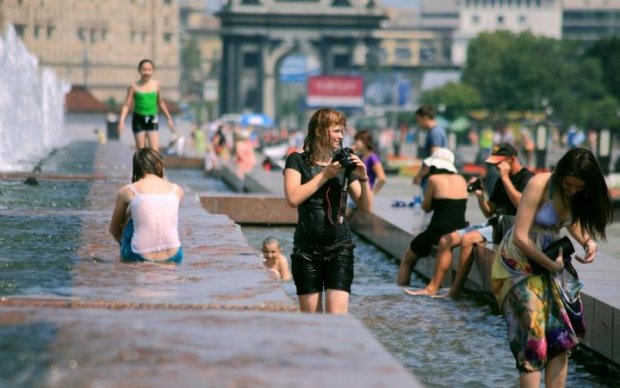 Погода на літо: на Україну обрушиться болісна спека