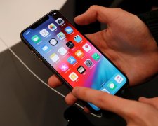 Суд запретил Apple продавать iPhone