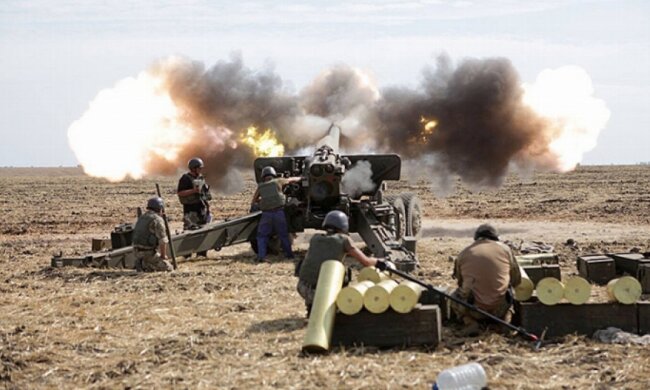 Мариупольские артиллеристы непрерывно готовятся к бою (фото)