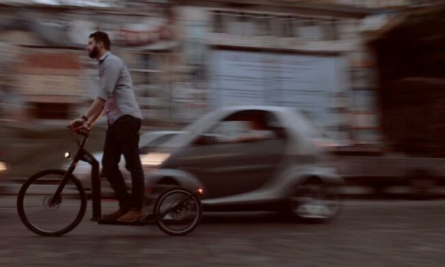 Німецькі інженери створили гібрид велосипеда і самоката (фото)