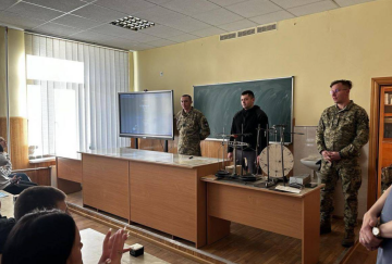 Уроки в школе / фото: Львовский областной ТЦК и СП