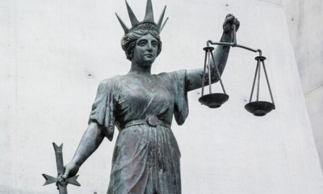 Статуя Правосуддя, скріншот: YouTube