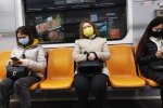 Украинцы в метро, фото: Знай.ua