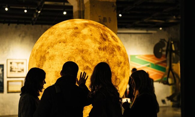 Украинцы, выставка, фото из соцсетей