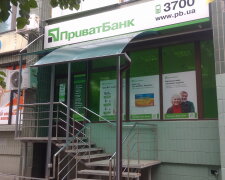 ПриватБанк потрапив у ганебний скандал, українці прощаються з грошима: "Я лежачий інвалід..."