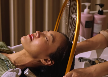 Миття голови, волосся, кадр з відео