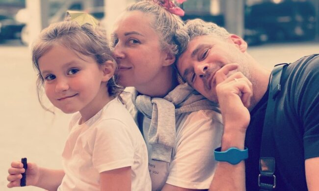 Тоня Матвиенко и Арсен Мирзоян с дочкой, instagram.com/tonya_matvienko