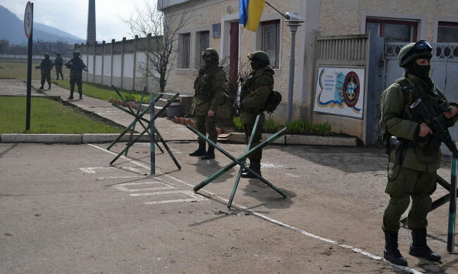 Росія "в'яже" тисячі українців до армії і готує ядерні сховища в Криму – в МЗС заявили про потужний старт деокупації