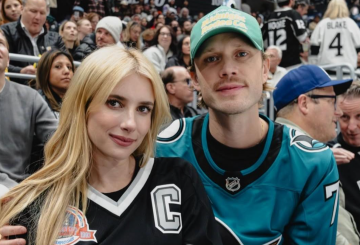 Емма Робертс та Коді Джон