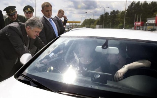 ДТП с кортежем Порошенко: в полиции рассказали подробности