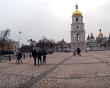 Пенсії, вихідні та "прозорі" банки, що зміниться з 1 березня для українців