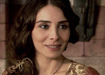 Нур Феттахоглу / кадр из сериала