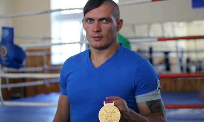 Вчинок Усика по відношенню до сина розбурхав соцмережі