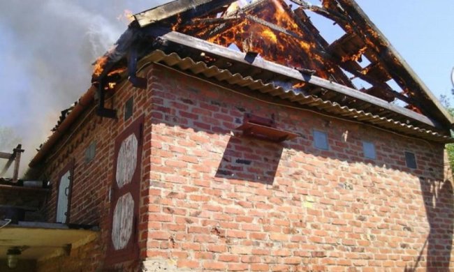 Бойовики обстріляли Новгородське запальними патронами 