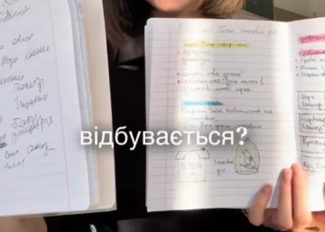 Вчителька порівняла шкільні зошити. Фото: скріншот Tik Tok