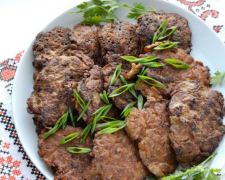 Рубленые котлеты из куриной печени, скриншот: YouTube
