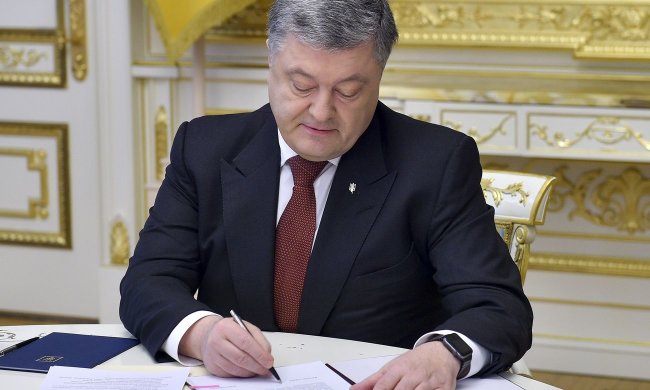 Порошенко звільнив скандального заступника голови СБУ: тепер офіційно