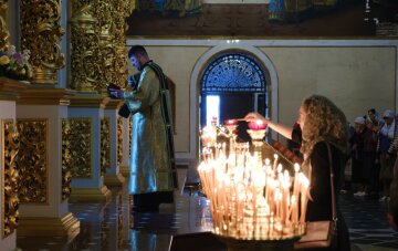 Церковна служба в українському храмі