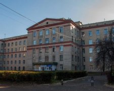 Напоминает концлагерь: в сети показали ужасы украинских больниц