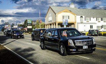 Перша леді вразила світ стрункою фігурою у стильному вбранні: завтра це будуть носити усі дівчата